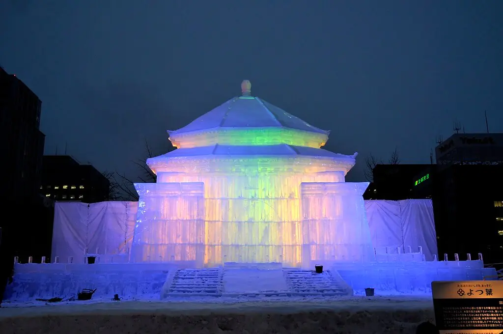 「札幌雪祭 2025」完整攻略：交通、美食、景點、服裝一次搞定！