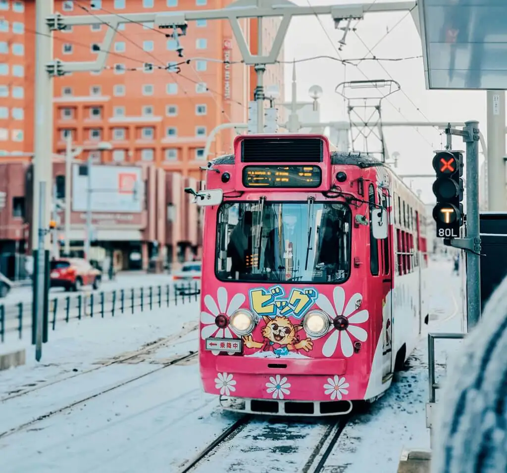 「札幌雪祭 2025」完整攻略：交通、美食、景點、服裝一次搞定！