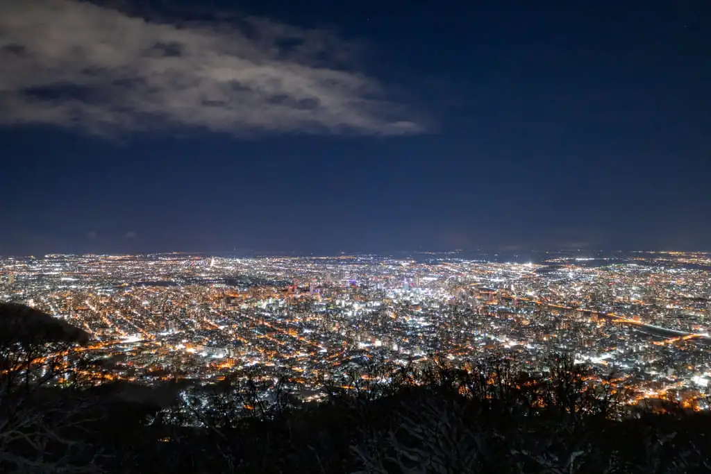 如何前往藻岩山？愛之鐘、纜車、登山步道與夜景拍照全攻略！