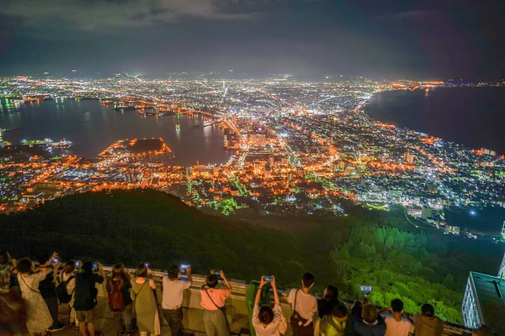 函館山怎麼去？夜景拍照、纜車交通、最佳觀賞時段全攻略！