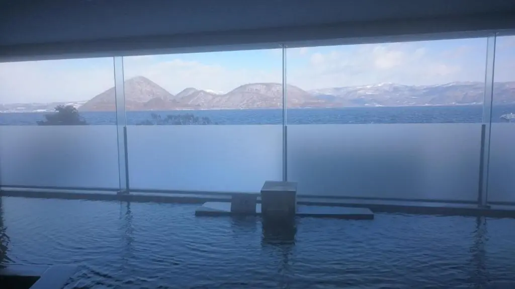 洞爺溫泉華美飯店|湖景第一排、泡湯賞煙火的經濟之選 洞爺溫泉華美飯店|湖景第一排、泡湯賞煙火的經濟之選