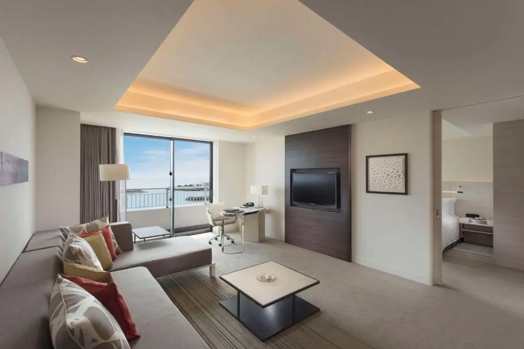hilton-okinawa-chatan-resort-01