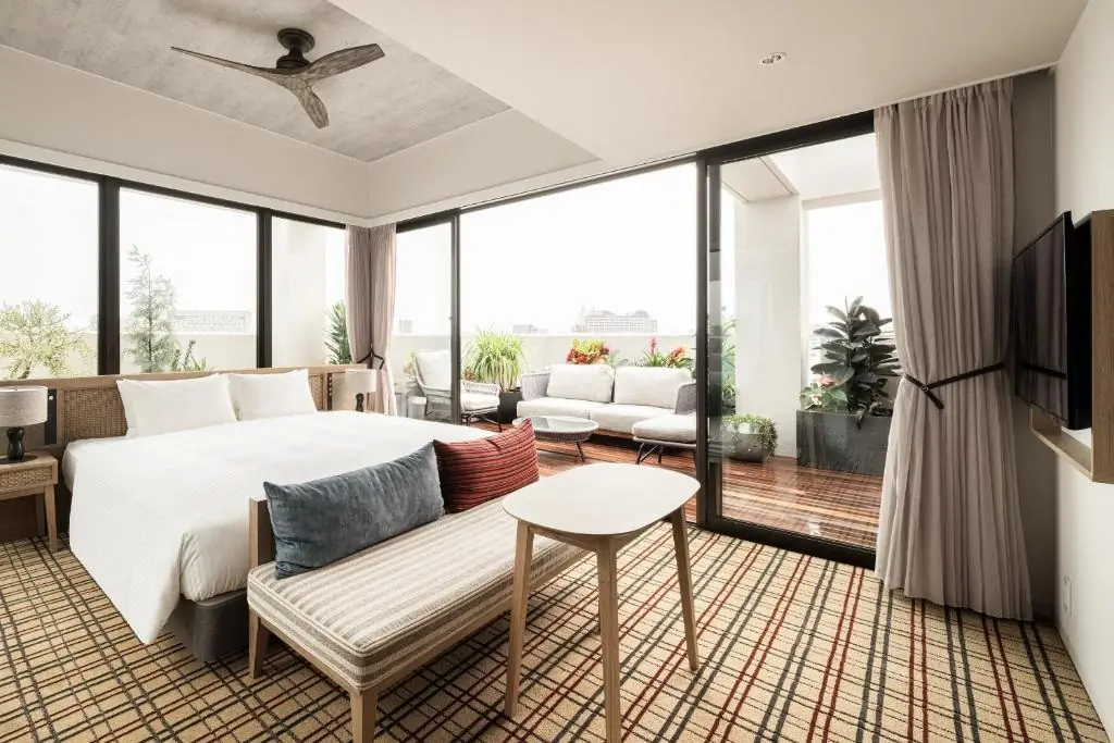 nest-hotel-naha-kumoji-okinawa-01