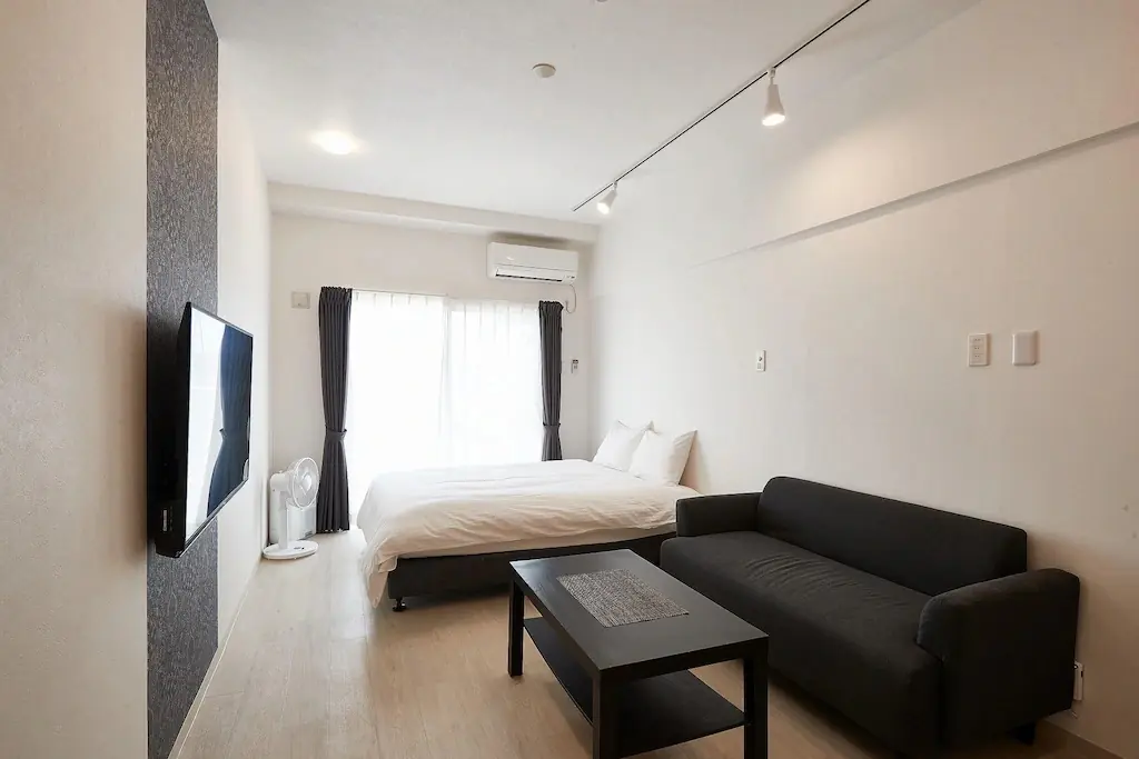 名護新常態飯店 (New Normal Hotel in NAGO)