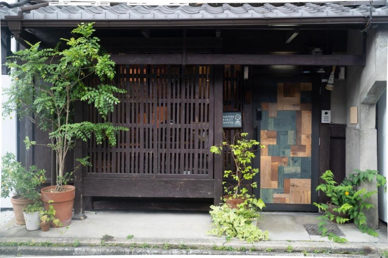 Rokkon Guest House